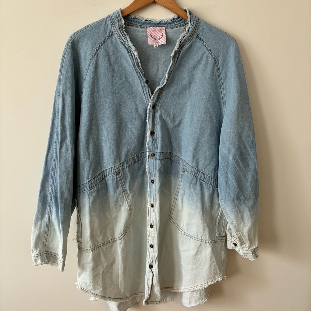 Fantastic Fawn Ombre Denim Tunic Shirt Size L